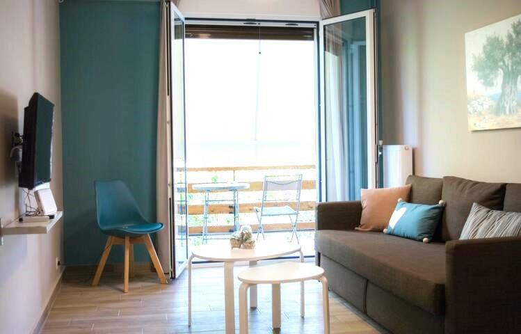 Chic And Minimal Apartment Close To Thissio Metro Афіни Екстер'єр фото